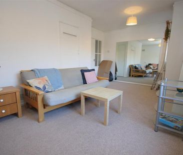 2 bedroom maisonette to rent - Photo 2