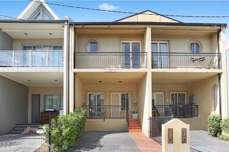 5 Fotheringham Lane, Marrickville NSW 2204 - House For Rent | Domain - Photo 3