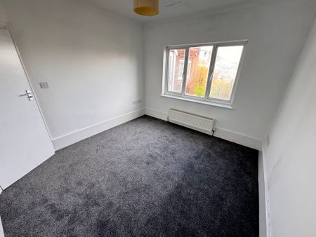 Wakeley Hill, Penn, Wolverhampton - Photo 2