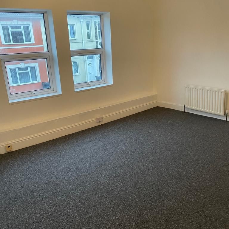 2 bedroom house to rent - Photo 1