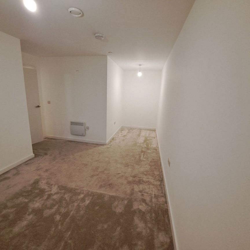 2 Bed Flat, Garratt House, M12 - Photo 1