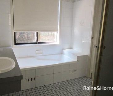 Spacious Living in Castle Hill - Photo 3