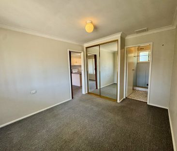 Neat & Convenient 1-Bedroom Unit in South Tamworth - Photo 3