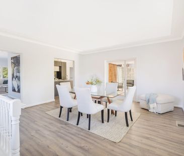 Elevated family home/ City & Water views/ North-facing garden setting - Photo 5