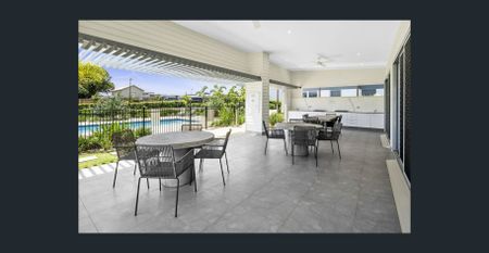 $680 per week Modern 3-Bedroom Townhouse in Redland bay - Photo 4