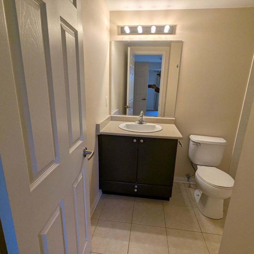 For Lease - 3070 Rotary Way Unit# 118, Burlington, Ontario - Photo 1