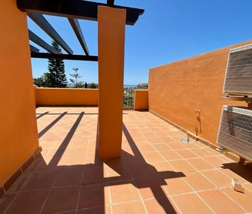 3 Bedroom Townhouse For Rent in Benahavís, Málaga - Photo 2