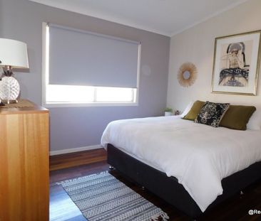 Spacious Family Home on 1,018m² in Nanango - Photo 3