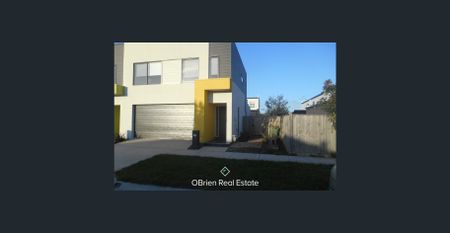 Modern Townhouse in Prime Location - Photo 4