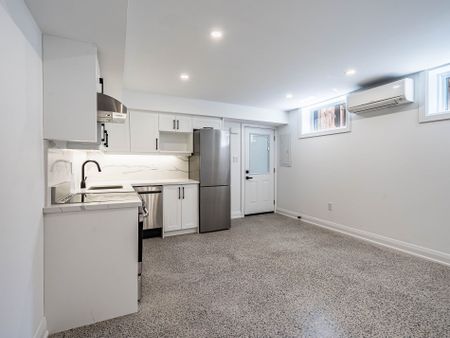 For Lease - 6 Greyton Crescent Unit# Lower, Toronto, Ontario - Photo 4