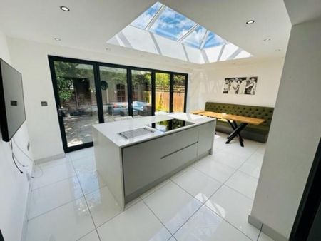 St. Andrews Road, Sutton Coldfield, B75 6UJ - Photo 5