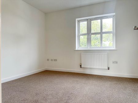2 Bedroom Terraced for Rent - Photo 4