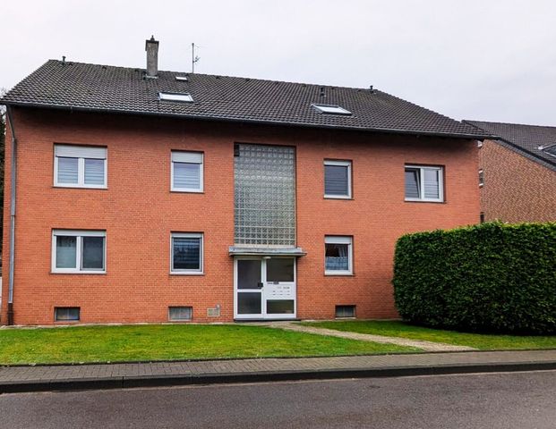 Neu zur Miete: Niederkrüchten Elmpt - Weil Wohnen auch Ankommen bedeutet. Etagenwohnung mit Garage und Balkon - Photo 1