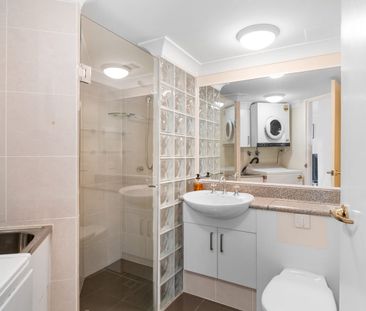 11/102 Langshaw Street, New Farm, Qld 4005 - Photo 2