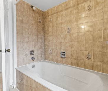 For Lease - 13 Brocklesby Crescent, Ajax, Ontario - Photo 5