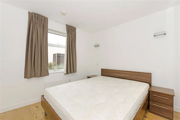 2 bedroom house in Bloomsbury - Photo 1