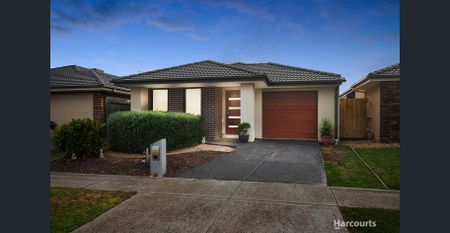 Modern Comfort in a Prime Officer Location - Photo 3