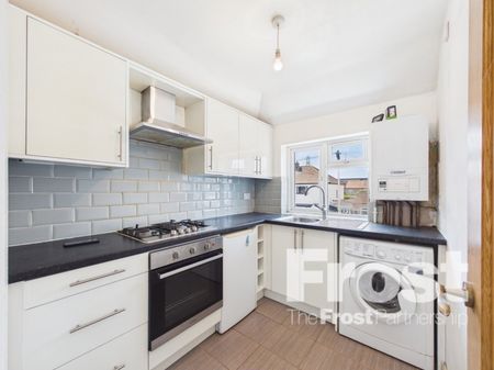 73a Broadmark Road, Slough, Berkshire,SL2 - Photo 2