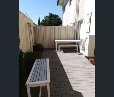 Stunning Townhouse! - Photo 6