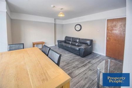 49b Rugby Avenue, Belfast, BT7 1RD - Photo 2