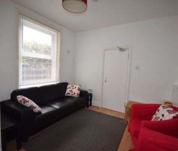 To Rent Bingham Road, Winton, Bournemouth, BH9 £2,600 pcm Tenancy Info - Photo 5