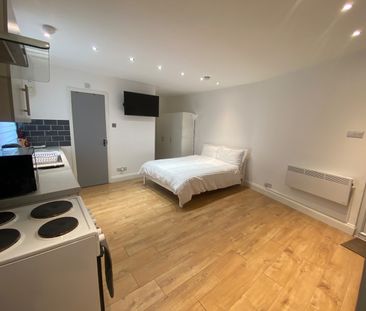 Studio Flat, Eastern Avenue, IG2 - Photo 2