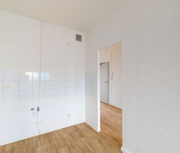 vollsanierte 3 Raum Wohnung mit Aufzug - Photo 1