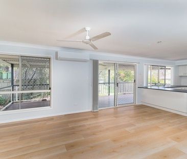 Fantastic space inside and out with fresh paint and new floors - Photo 2