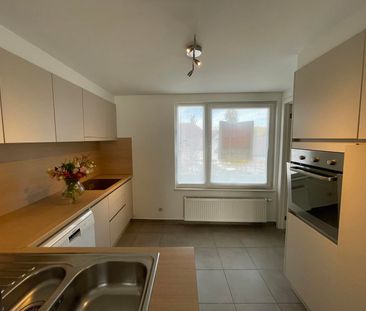 ERONDEGEM - Gerenoveerd duplexappartement met ruim terras. - Foto 2