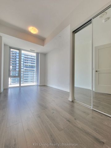 8 Widmer Street #3907 - Photo 3