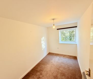 2 Bed Flat, Hill View House, BS15 - Photo 2