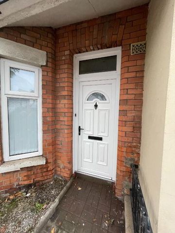 299 Donegall Road, Belfast, BT12 5NB - Photo 5