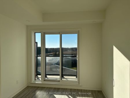 Condo Townhouse For Lease | N8132336 - Photo 4