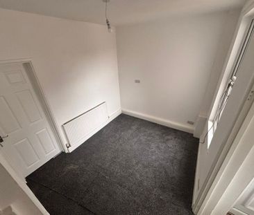 2 bed Terraced - To Let - Photo 1