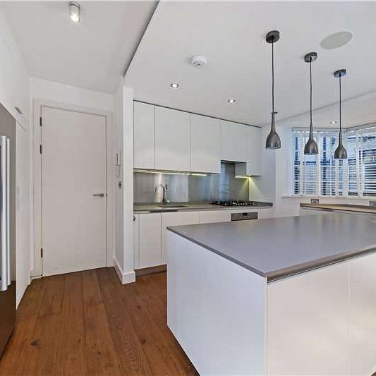 A stylish and contemporary 3 bed apartment in the heart of Marylebone. - Photo 1