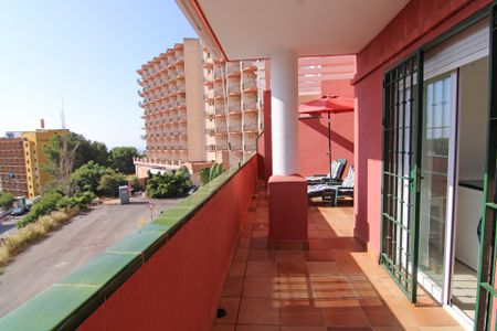 Apartamento planta baja en alquiler en Benalmadena Costa, Benalmadena - Photo 4