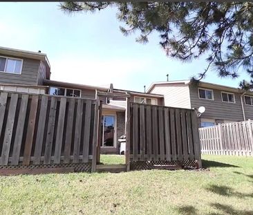 For Lease - 13 Foster Crescent, Brampton, Ontario - Photo 3