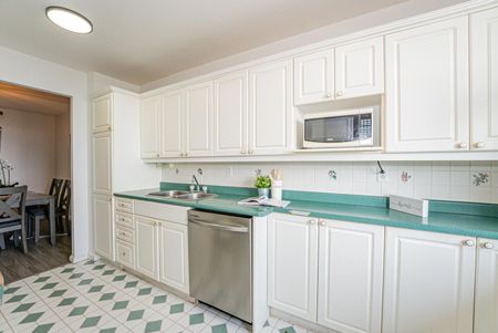 For Lease - 44 Falby Court Unit# 1203, Ajax, Ontario - Photo 5