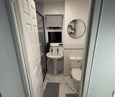Studio Flat, Captains Palce, SO14 - Photo 5