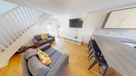 4 bedroom townhouse to rent - Photo 3