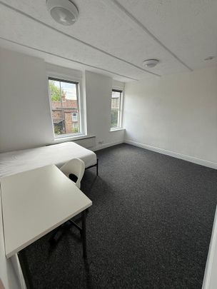 2 bedroom house share to rent - Photo 1