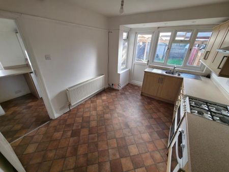 3 bedroom house to rent - Photo 3