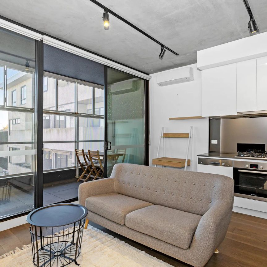 Low-maintenance living with a St Kilda vibe - FULLY FURNISHED - Photo 1