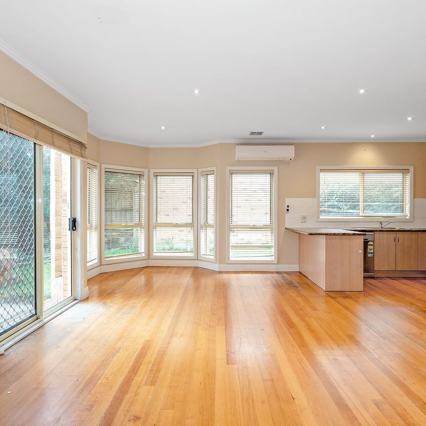 14 Murray Street, Mornington. - Photo 1