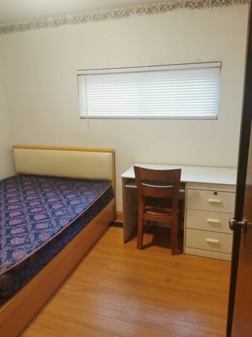 For Lease - 137A MARKHAM Street Unit# 2nd FL Two BRs, Toronto, Ontario - Photo 3