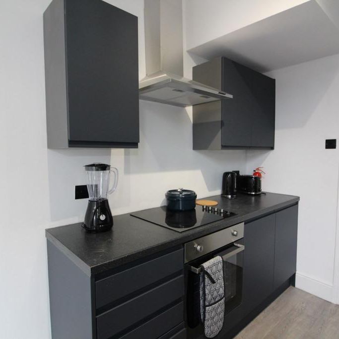 1 bedroom in a house share to rent - Photo 1