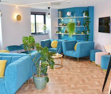 1 bedroom in a flat share to rent - Photo 2