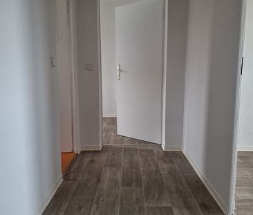 Helle 3 -Raumwohnung mit Tageslichtküche und Badewanne - Photo 1