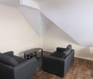 Beacon Apartments, Upper Sutton Lane, Heston, TW5 - Photo 1