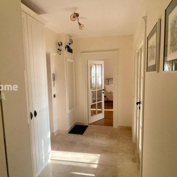 Apartament 2 Camere - Piata Romana | Balcon + Prima Inchirie - Fotografie 1